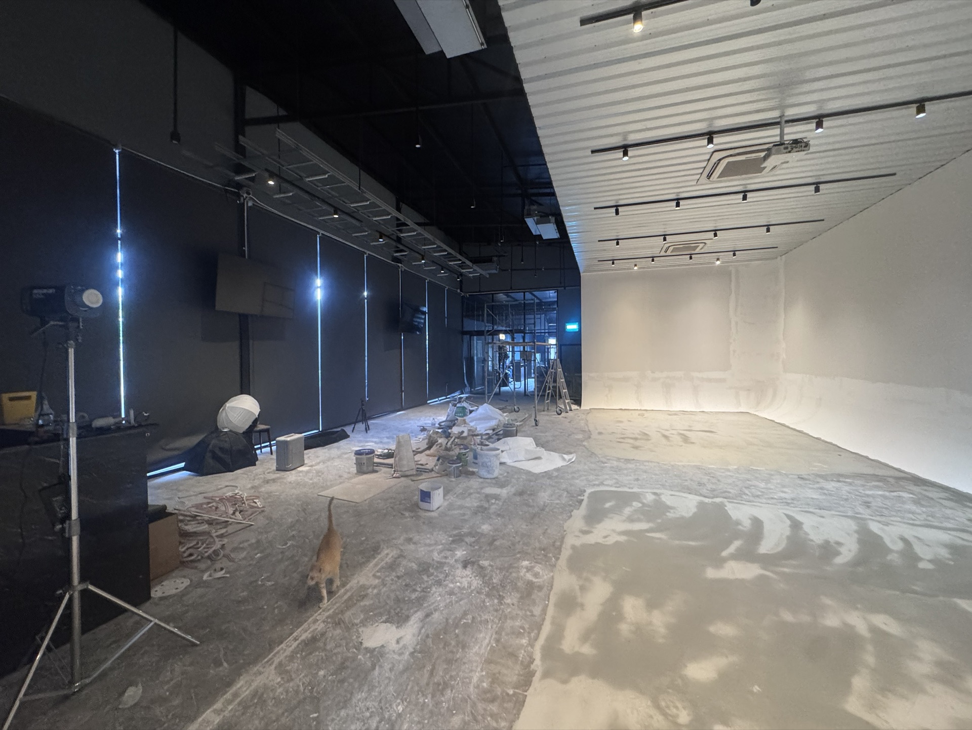 ภาพกว้าง White Cyclorama ของ MDC Studio